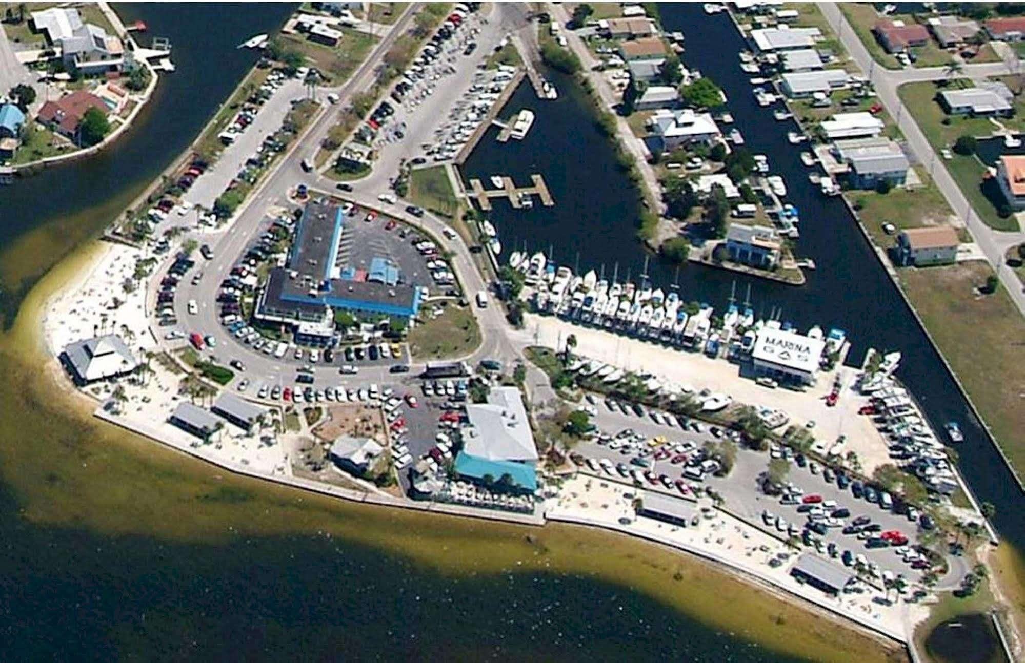 Inn On The Gulf Хъдзън Екстериор снимка